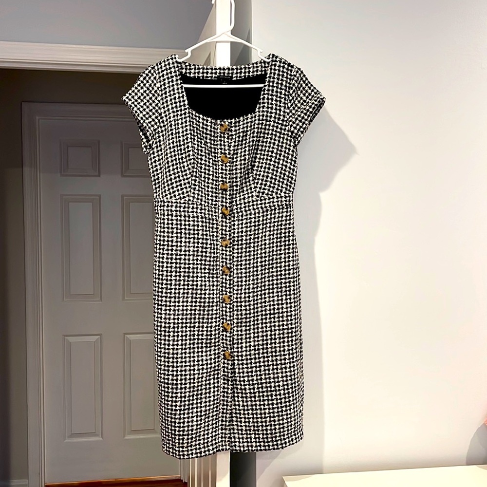 Ann Taylor cap sleeve scoop neck dress